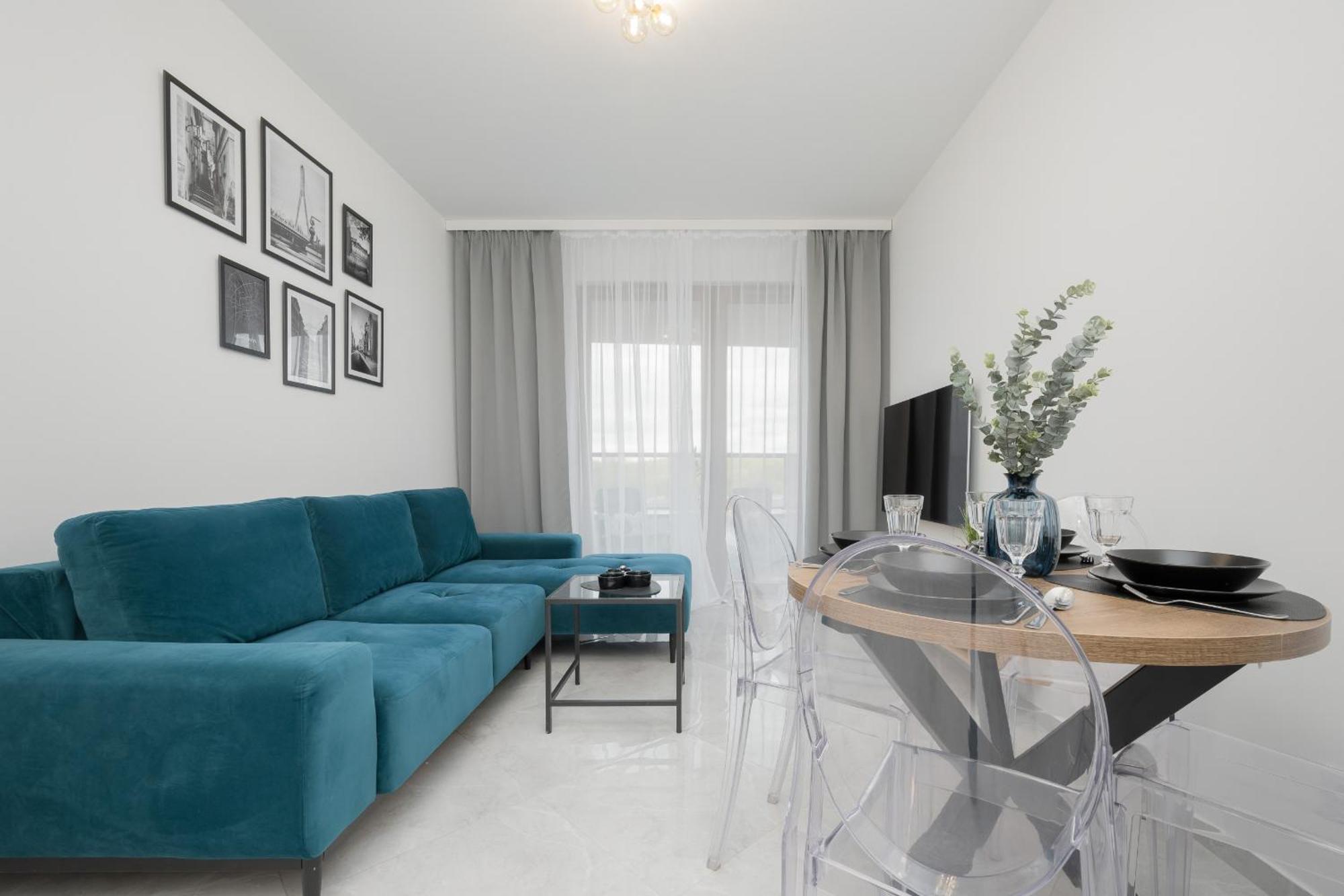 Apartment With Balcony & Parking In Warsaw By Noclegi Renters Kültér fotó
