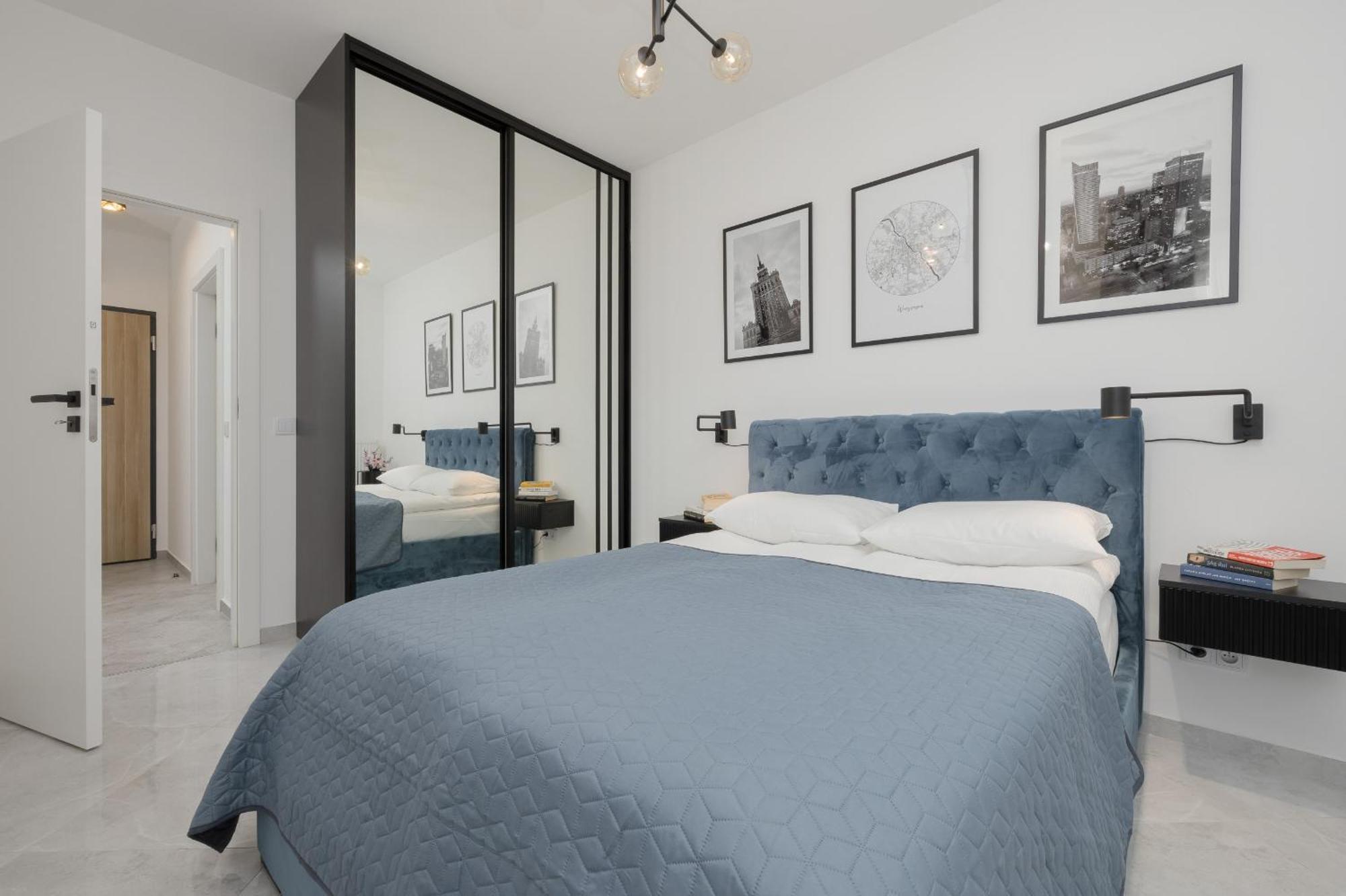 Apartment With Balcony & Parking In Warsaw By Noclegi Renters Kültér fotó